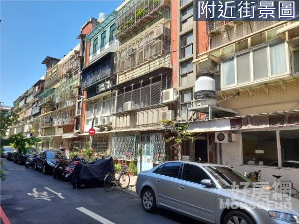 民生社區介壽靜巷一樓門口方便停車