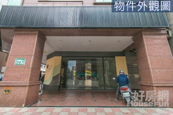 信義三角窗金店面