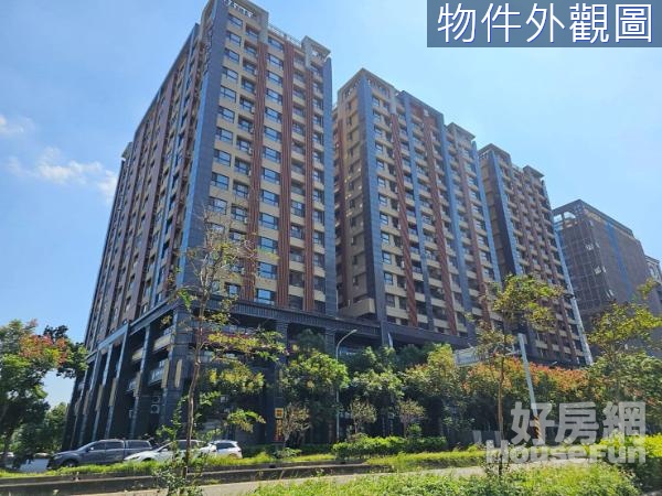 高鐵站前廣場｜室內32坪｜景觀2+1房車