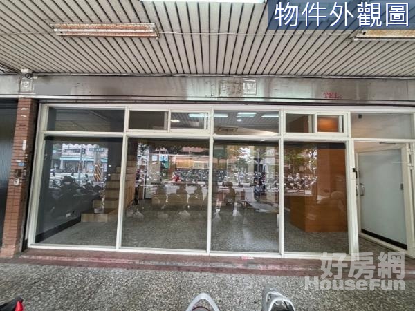 CT太原車站園道旁挑高樓店騎樓停車