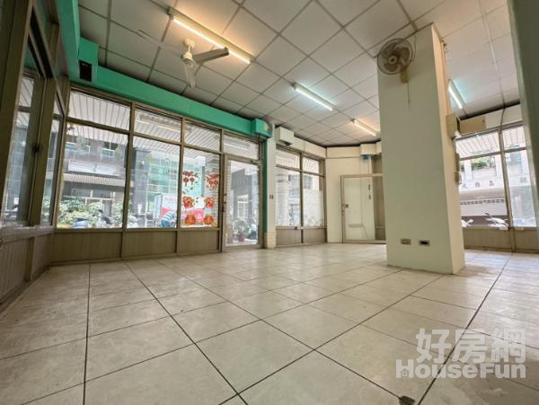 逢甲商圈~角間大面寬黃金店面