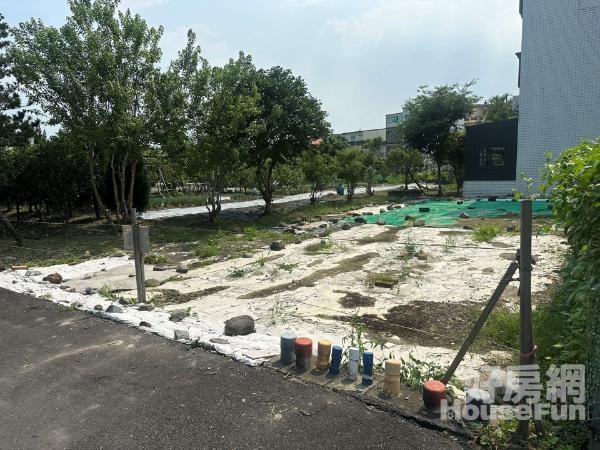 宜蘭市運動公園新公園段漂亮美建地