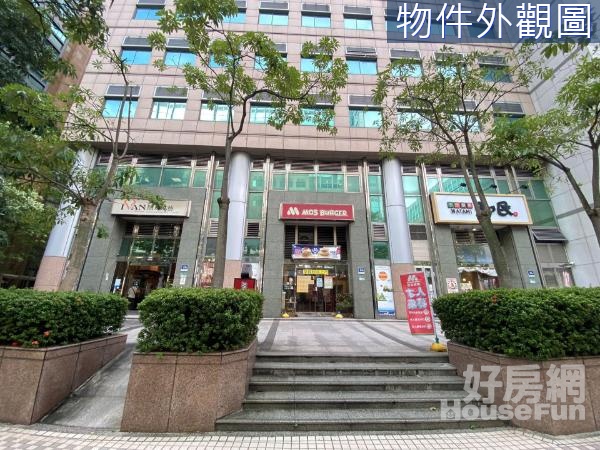 內科爾法挑高店面