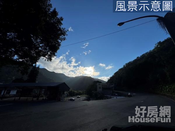 內灣老街旁萬坪土地交通便利可使用露營地停車便利