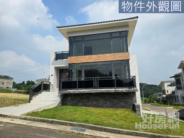 竹科寶山【萊茵山莊】全新電梯雙車別墅