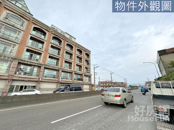 近高鐵正東興路上電梯透天黃金住店