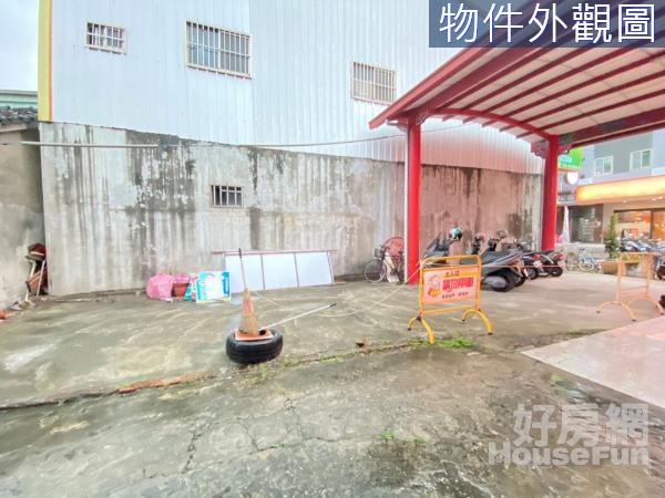 虎尾正新生路空地鄰近醫院廟宇咖啡店