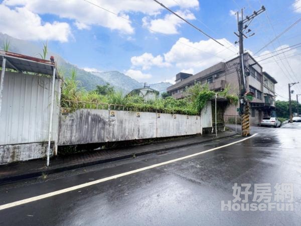 IZ2新店臨路建地不二價~住商儀居團隊~