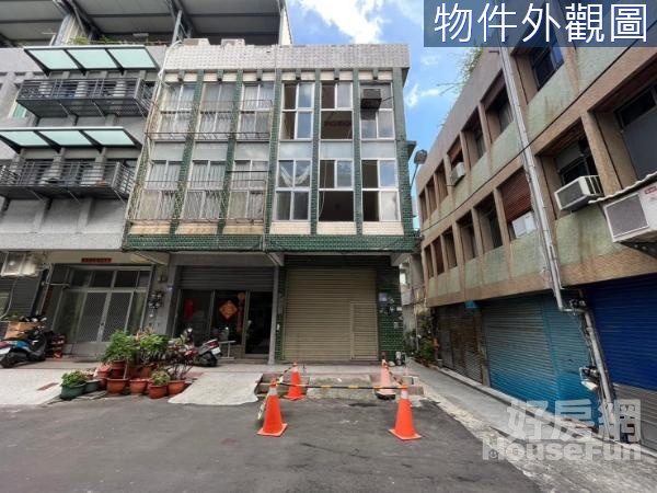 市區艾美酒店旁商業區店面透天厝邊間門前停車可民宿