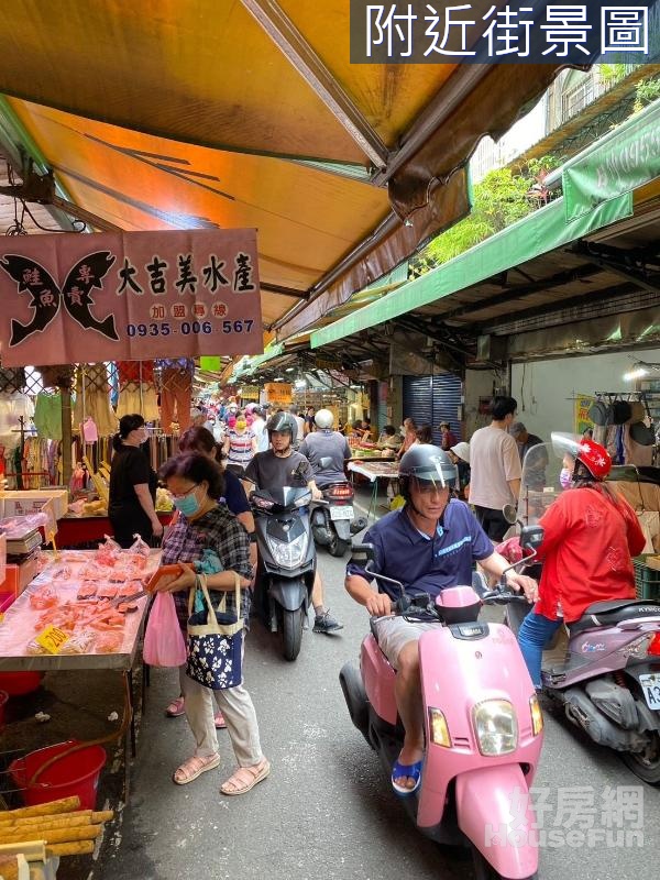 裕民夜市旁金店面 大面寬，門口方便停車