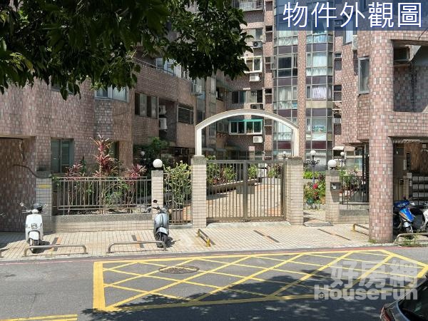 宜市近轉運站運動公園平面車位華廈