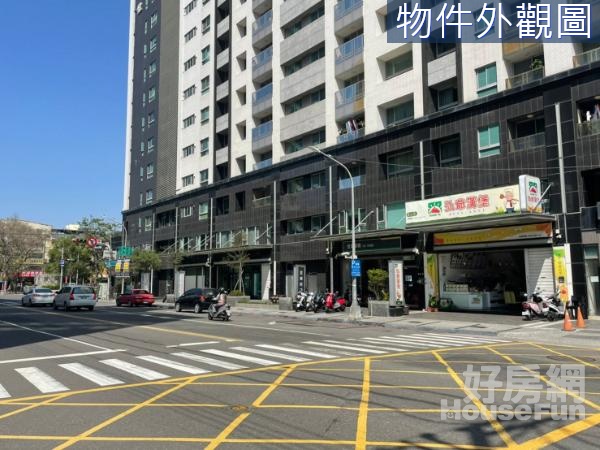 美術館近九如四路商圈大面寬樓店平車.