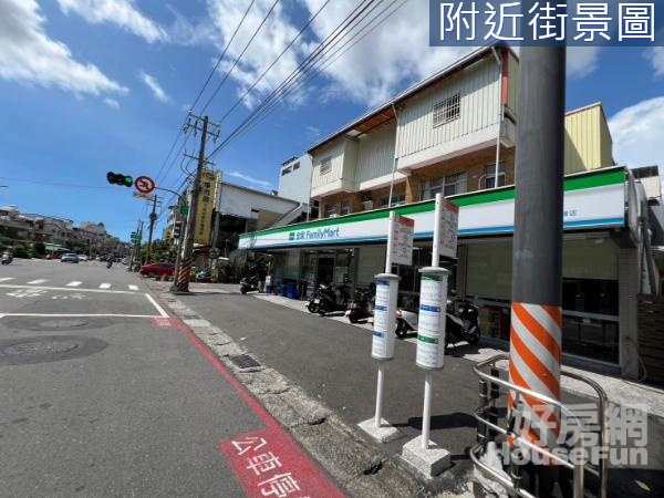 本館路上大面寬大地坪三角窗金店面