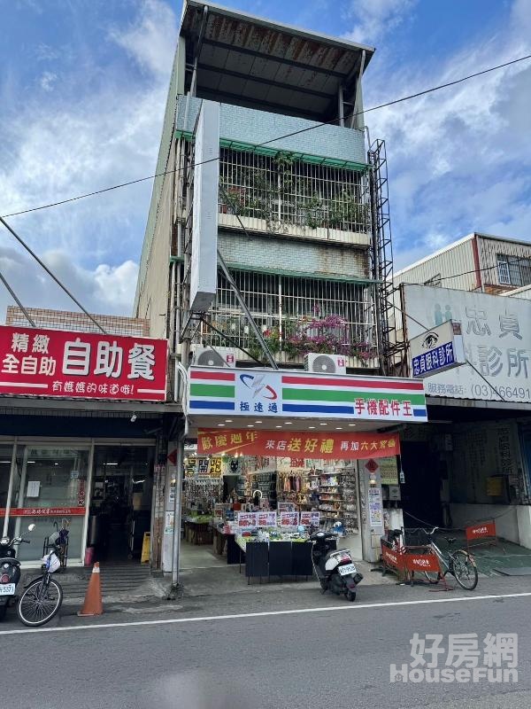 龍岡正龍東路鑽石級透天住店