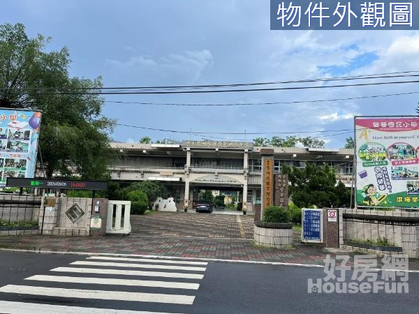 六堆客家文化園區近自來水廠方正農地