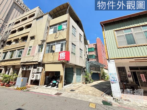 漢神百貨本館商圈街上透天邊間店面