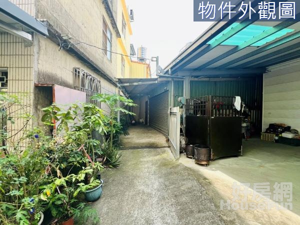 東蘭路49坪建地無保登鐵皮屋(東新國小)最前面