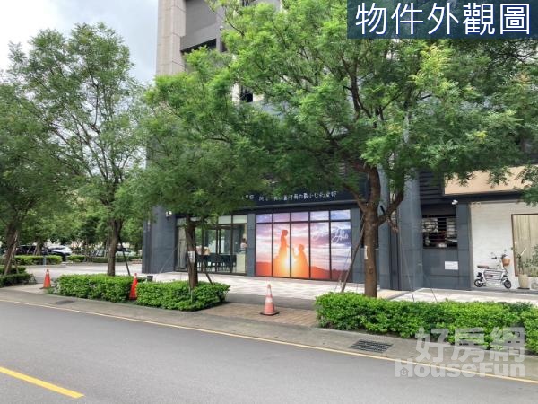 中路特區三角窗收租金店面