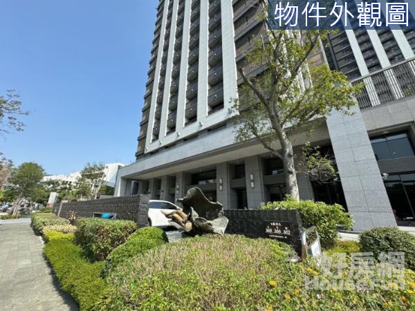 台南東區富立建設耘非凡(從未入住)3+1房+雙平車