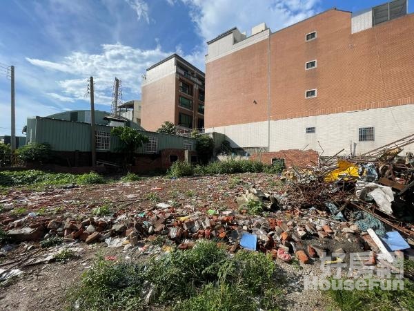 東區環中東路旁增值潛力強住二建地