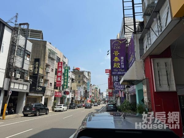 苗栗市中心收租店面八套房