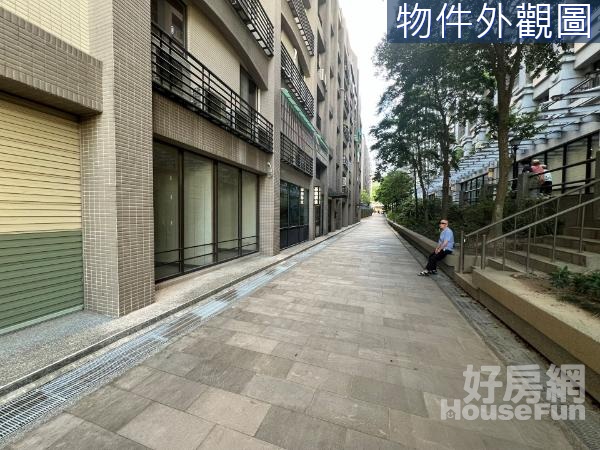 $八里超強店面跟八里老街當鄰居.收租自用值得