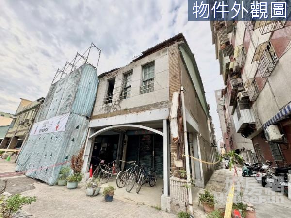 文青首選~鹽埕日式古典建築邊間大地坪金店面