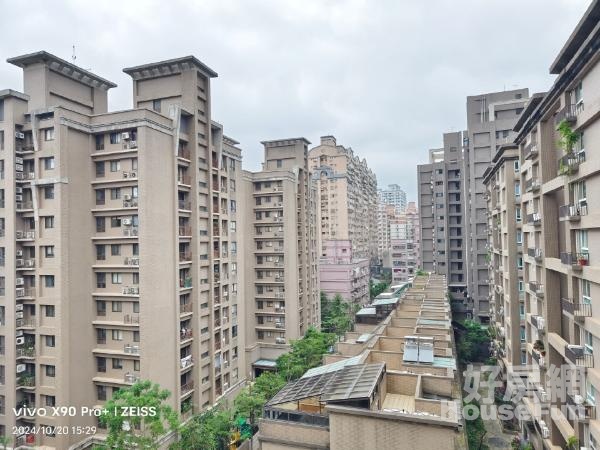 梯田公園旁新晶華大二房車10年屋誠意出售