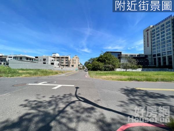 安平港歷史風貌園區鄰公園稀有三角窗建地	