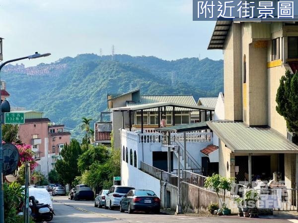 前庭後院～阿湯哥的台北小城好停車邊間透天厝大空間