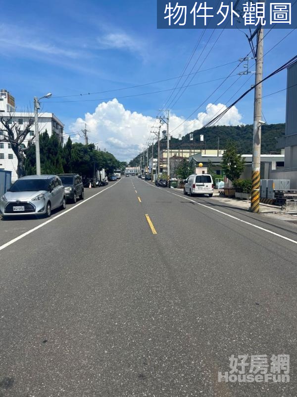 大甲經國路旁正24米路平整大面寬田