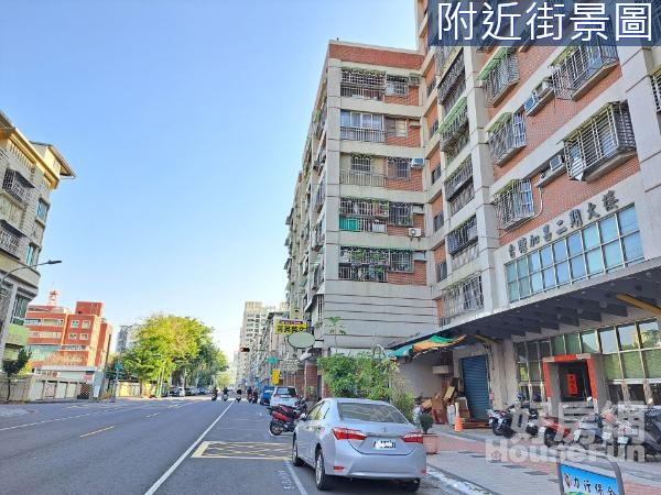 楠梓加工區加昌國小正15米路1+2樓店面