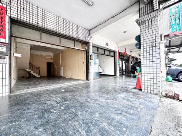 高醫｜岡山重劃區臨路正四樓深間店住｜有地下室２