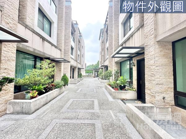 中科榮總*全新未住臨路輕屋齡電梯別墅~3380萬