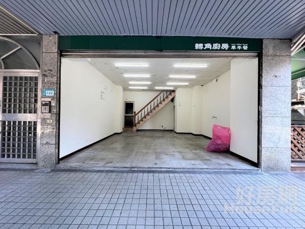 成功路三角窗店面