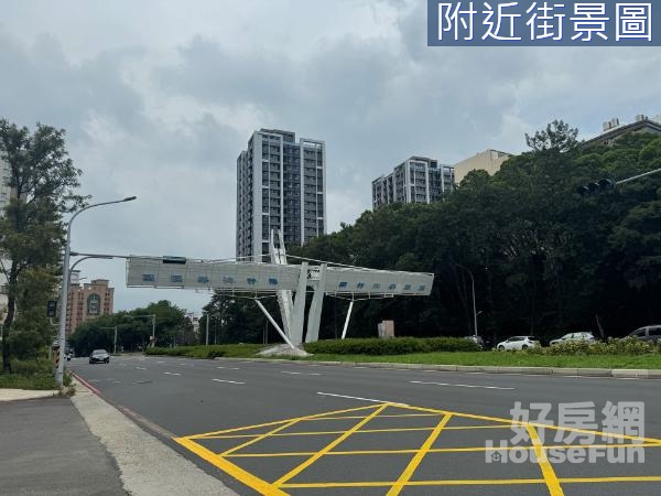 竹科大門口正光復路黃金收租店面低總價(光復路)