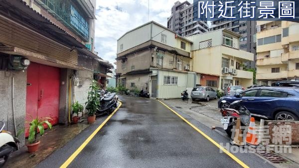 市中心北門國小方正前院停車美一樓