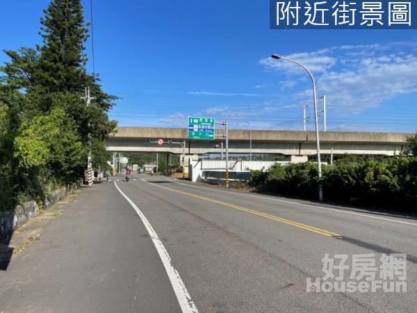 湖中路甲建面寬20米，三面臨路，有電，送老瓦房