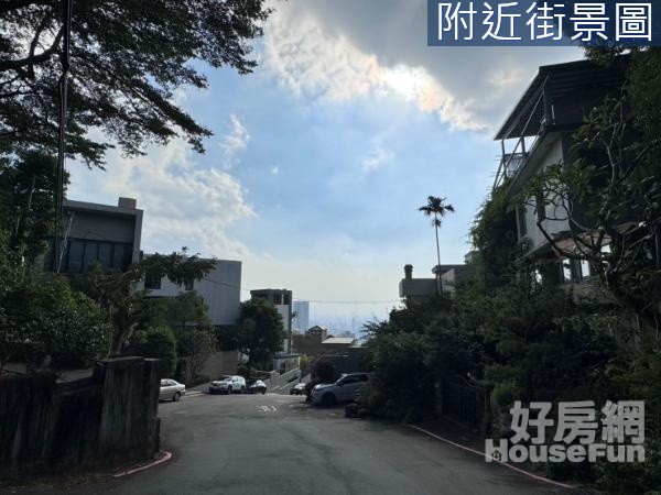 北士科俯瞰台北市景-天母稀有別墅住一建地